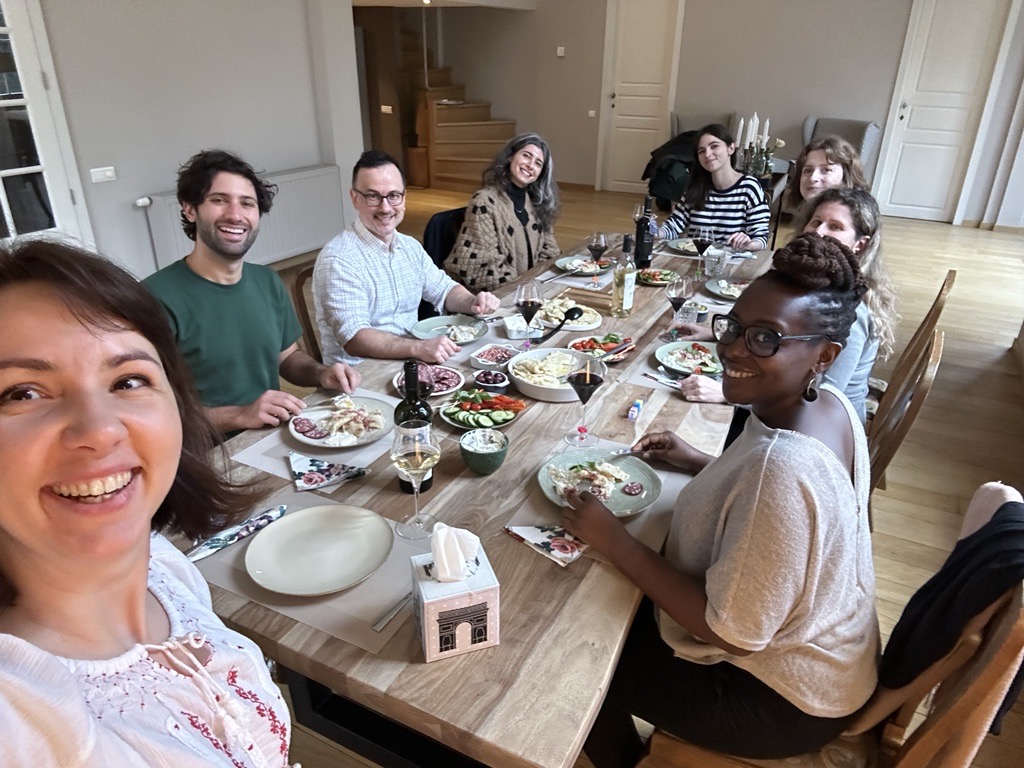 retreat day table photo